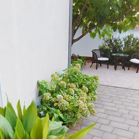 Guest house And Ciovo 3*