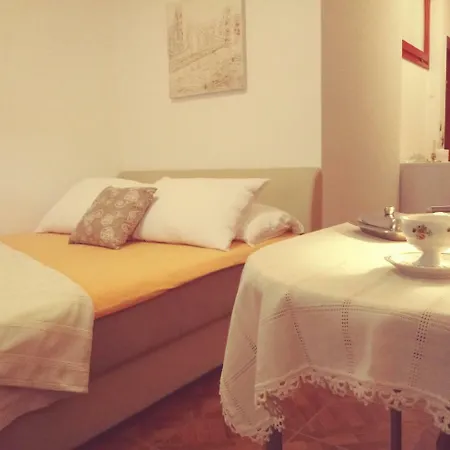 And Ciovo Guest house