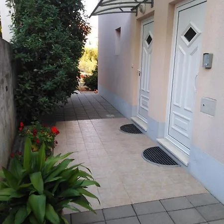 And Ciovo Guest house Okrug Gornji